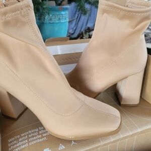 Elegant Tan Women's Ankle Boots